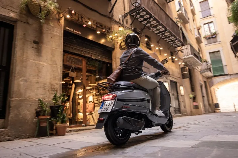 Lambretta V50