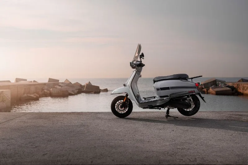 Lambretta V50